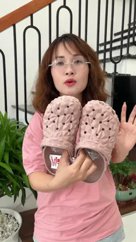 Dép sầu riêng của nhà tipono #xuhuong #depnuxinh #giaydepnu #depsuc 