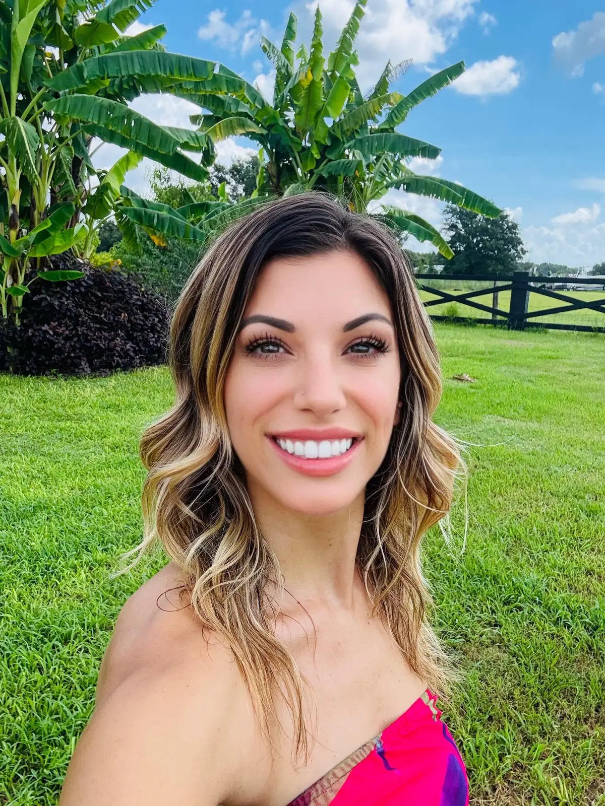 The harvest is plentiful, but the laborers are few. Will you go? Will you say “Yes” to Jesus and be sent to deliver whatever message He gives you? Or are you too worried about what people will think or say? At the end of the day, people can’t put you in heaven or hell. Time is ticking—Jesus is coming back quickly. What are you doing to serve our King? Is your prayer time filled only with your lists, wants, and desires? Or are you asking the Lord: “How can I serve You better? Where do You want me to go? Who do You want me to speak to? What do You want me to do?” We are servants of the Most High God. Servants don’t make demands to the King—they take orders. WhitneyLynn.org | IgniteYourLightKidz.com #jesus #jesuschrist #christian #king #royalty #kingdom #trust #believe #obey #obedience #servant #submit #saved #Godly #joy #Love #happiness #healing #faith #salvation #freedom #heaven #faith #hell #witness #gospel #evangelize #god