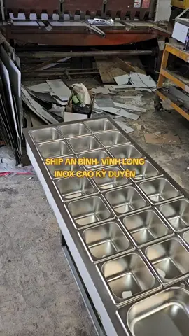 THÙNG ĐÁ TRƯNG BÀY KHAY TOPPING#xetrasuainox #inoxcaokyduyen #sinhtonuocepcout83 #sinhtonuocep  #thungdainoxcokhaytopping #thungdainox  #tratraicay  #xeinoxbantratraicay  #xuhuong  #tulanhtrungbaykhaytopping 