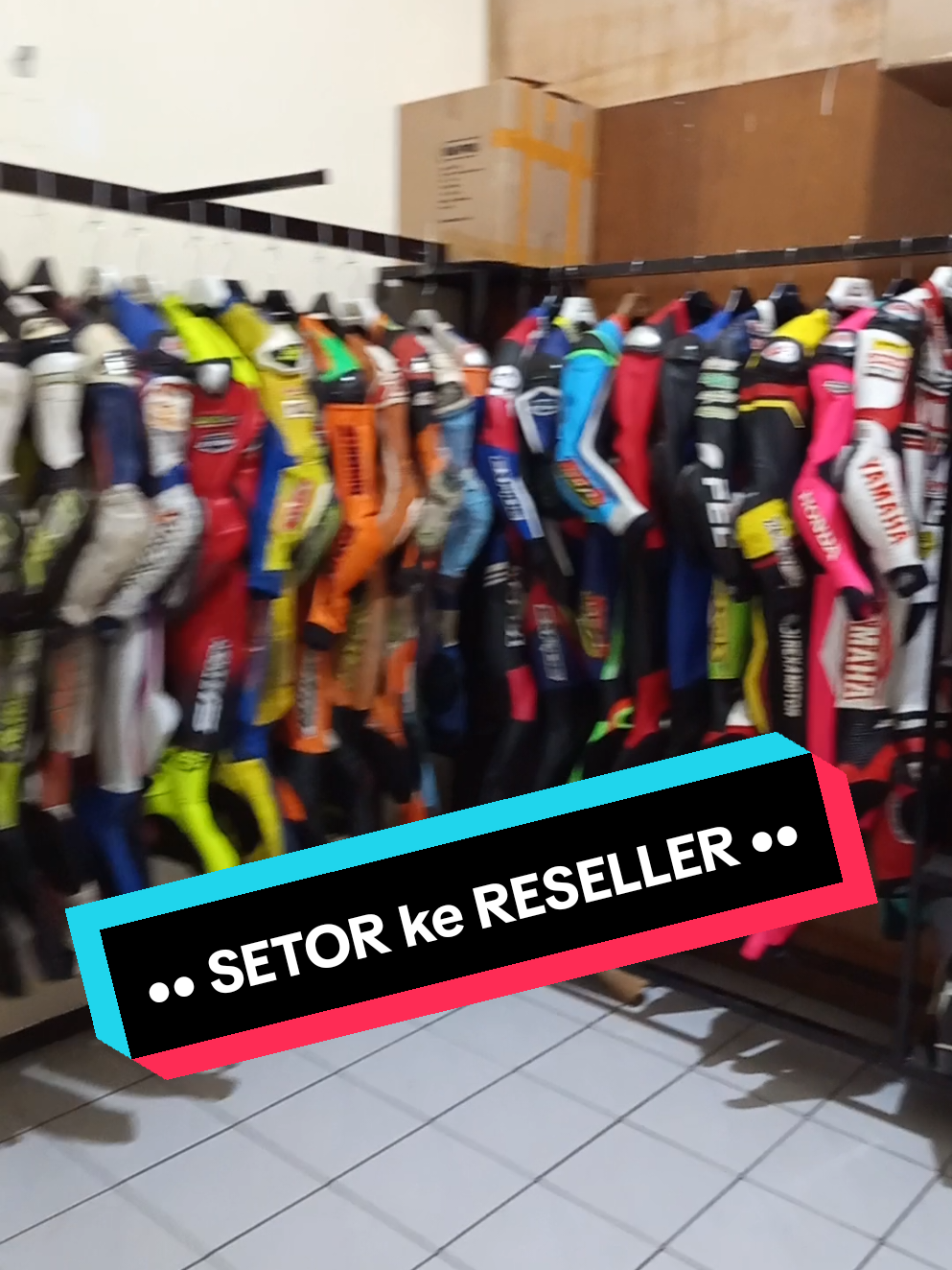 kita lanjut pengiriman ke para RESELLER info pendaftaran 085815750920 #resseler #mitra #fyppppppppppppppppppppppp #balap #wearpack 