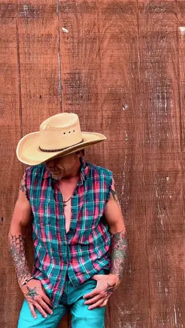 I’m 52 today thank you god for another year yeehaw 🤠 #🤠yeehaw🤠 #⚔️360⚔️ #🎺str8flavor⭕️ #☠️🖤countryoutlaws🖤☠️ #🐉🐲💨kronic🐉dragonz💨🐲🐉 