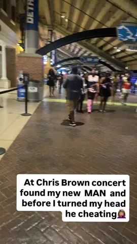 At the Brezzy Bowl Chris brown I met D Brown bottom line I’m trying to be a Brown🙏😂😂#concert #chrisbrown #detroit #fyp 
