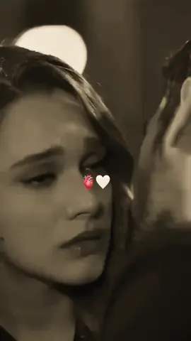 سـتوريـﮯآت ♥🎶✨ واذ حبك يصير الموت*لم أجد وصفًا حنونًا* *لما يصنعه وجودك حولي* *سوى أنني بين ثنايا عينيكِ أحيا !🫂♥️