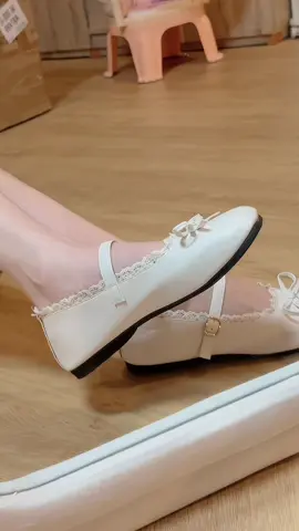 #รองเท้า #รองเท้าน่ารักๆ #รองเท้าผู้หญิง 