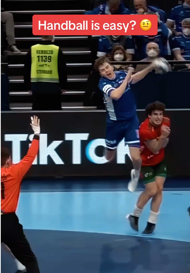 Madness 😳✈️ #handball #håndbold #ehfeuro #ehf 