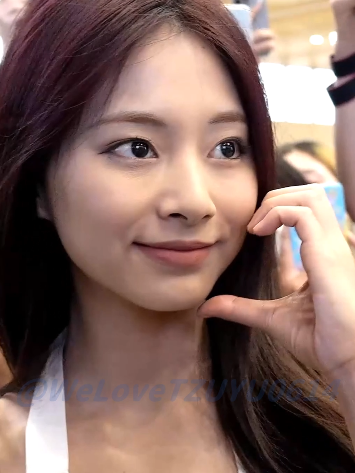 to Japan ✈ 250808 #TWICE_THISISFOR_WORLD_TOUR #THISISFOR #DIVEIN #ENEMY #abouTZU #RunAway #周子瑜 #쯔위 #ツウィ #จื่อวี #트와이스 #トゥワイス #TZUTZU #KPOP #FANCAM