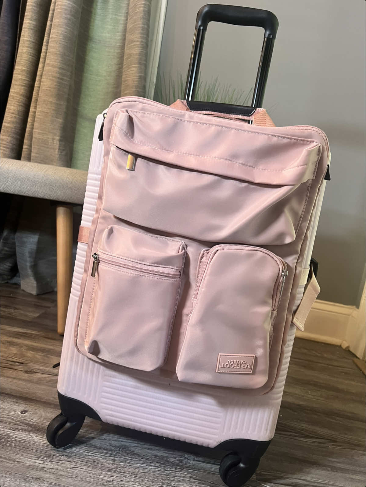 Travel, but make it pretty 💖🧳 My new Over Luggage Organizer from @Barefoot Caribou is not just practical it’s PINK and I’m obsessed! ✈️ Perfect for keeping everything organized, accessible, and looking cute while I’m on the go. Who says travel can’t be stylish? 😍✨  #travelhacks #travel#barefootcariboutravel 