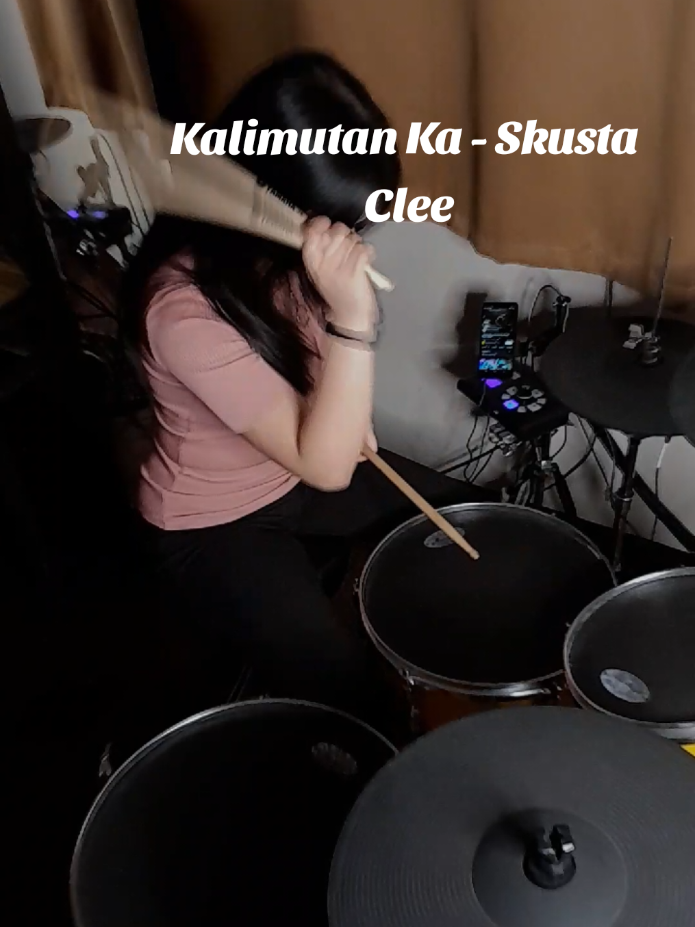 Kalimutan Ka by Skusta Clee drum cover #fyp #drums #drumcover #femaledrummer #tiktok #foryou #trending #viral #fypシ゚ #drummer #pinay #pinoy #pinoytiktok #opm #music #viralvideo #foryoupage 