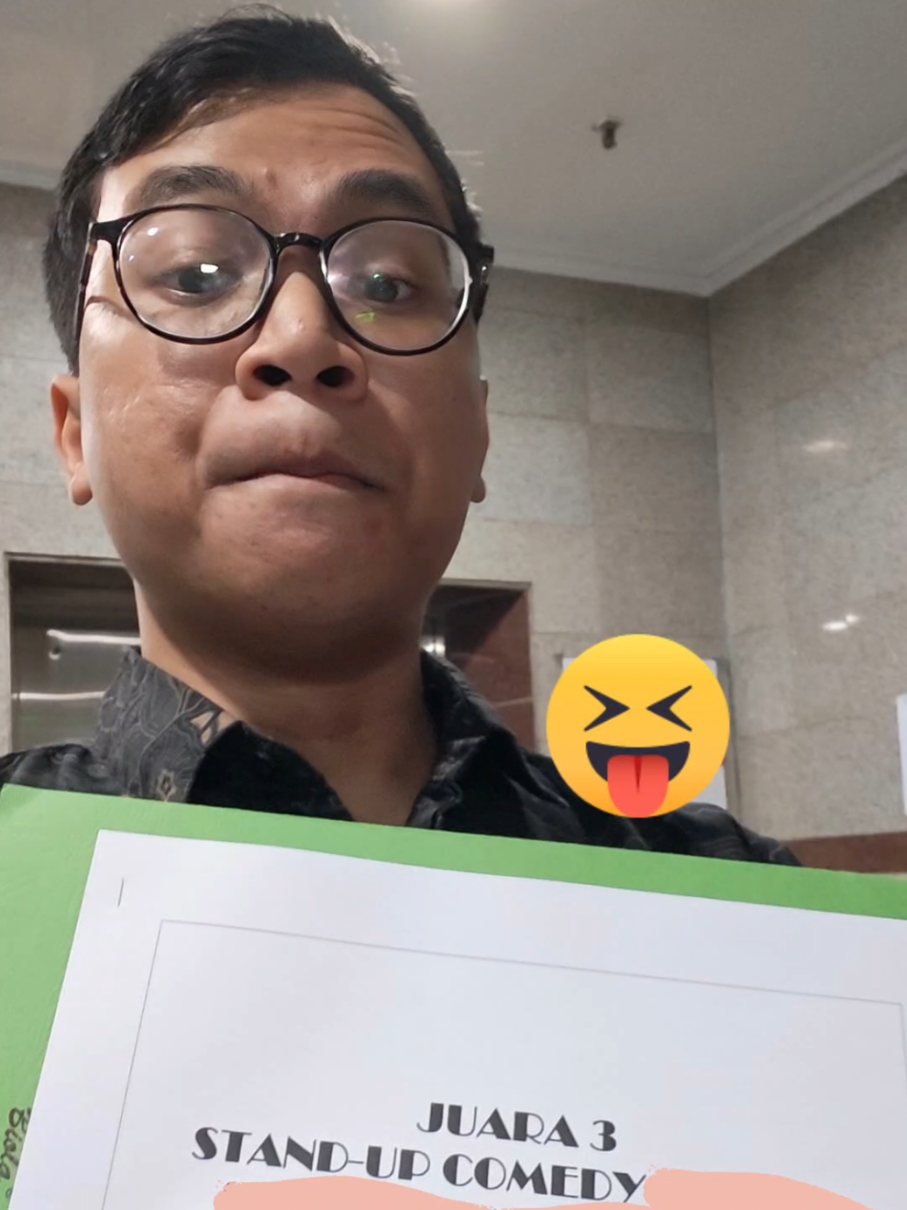 dipaksa lomba stand up sama kantor 🗿