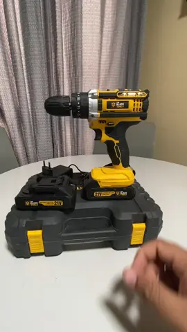 Parafusadeira 21V com 2 baterias. #parafusadeira #ferramentas 