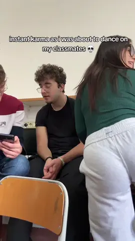 God sees everything. #latinagirl #cubanita #school #college #classmate #friends #dance #dalemoreno #prank #america #usa #funny #comedy #viral #fyp #foryoupage 