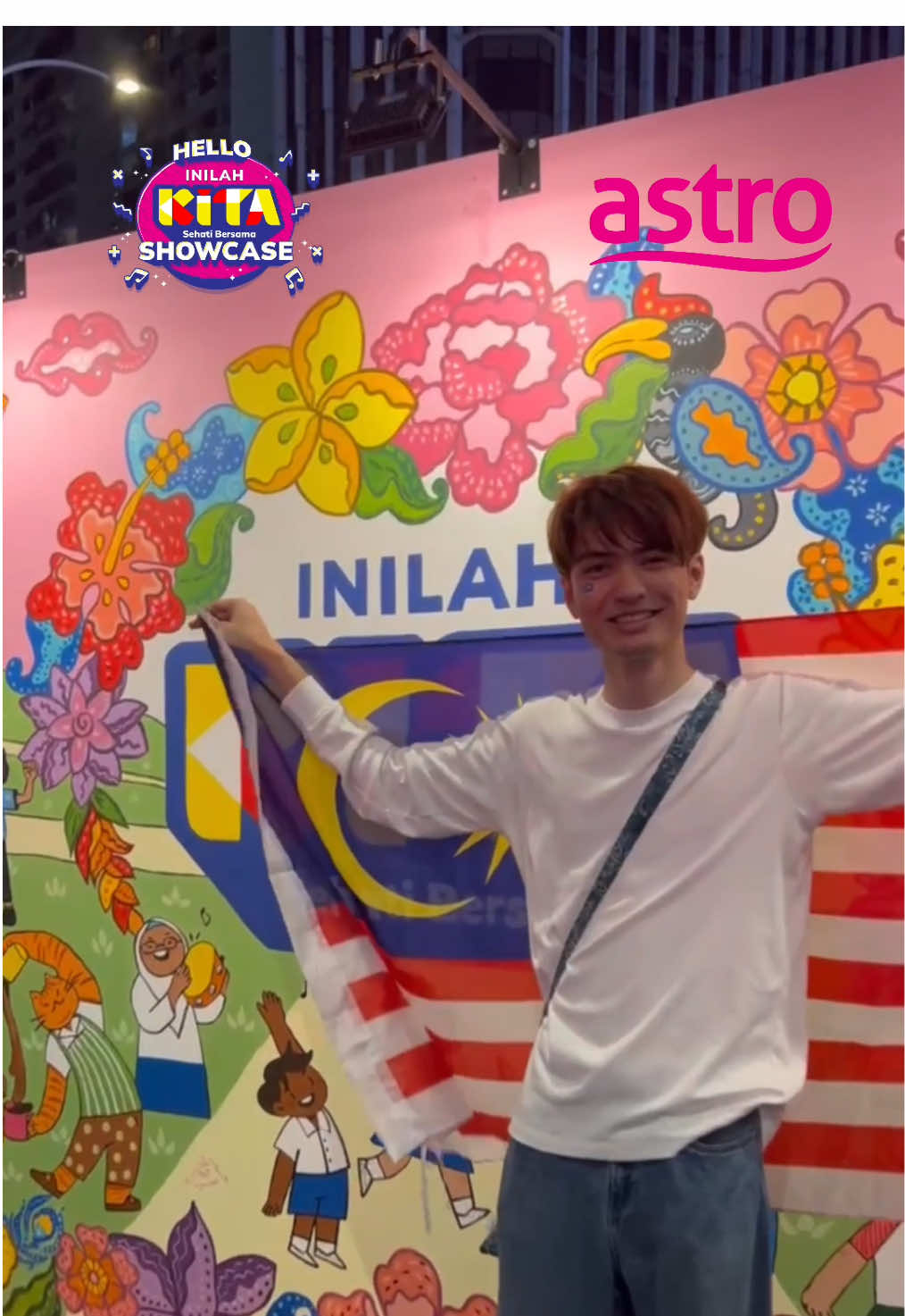 Eh-eh ada apani? Meriah betul 🤔  . Terima kasih Malaysia! You showed up, you cheered this is truly the voice of the people. Inilah KITA. Tapi kita belum habis lagi! Jumpa di Hello Inilah Kita #HomeOfDrama pada 23 & 24 Ogos di Pavilion Kuala Lumpur, bermula jam 5 petang. Pentas #InilahKITA akan dimeriahkan dengan barisan artis kegemaran anda, Meerqeen, Hun Haqeem, Noryn Aziz, Qasrina, Mira Filzah, Daniel Fong, Glenn Yong, Alpha, Hael Husaini, Reshmonu, Suki Low dan ramai lagi! See you there, drama fam! 🎬🔥 Nak tahu lebih lanjut? Klik @Astro Malaysia for more details #InilahKITA #SehatiBersama #AstroMerdeka2025