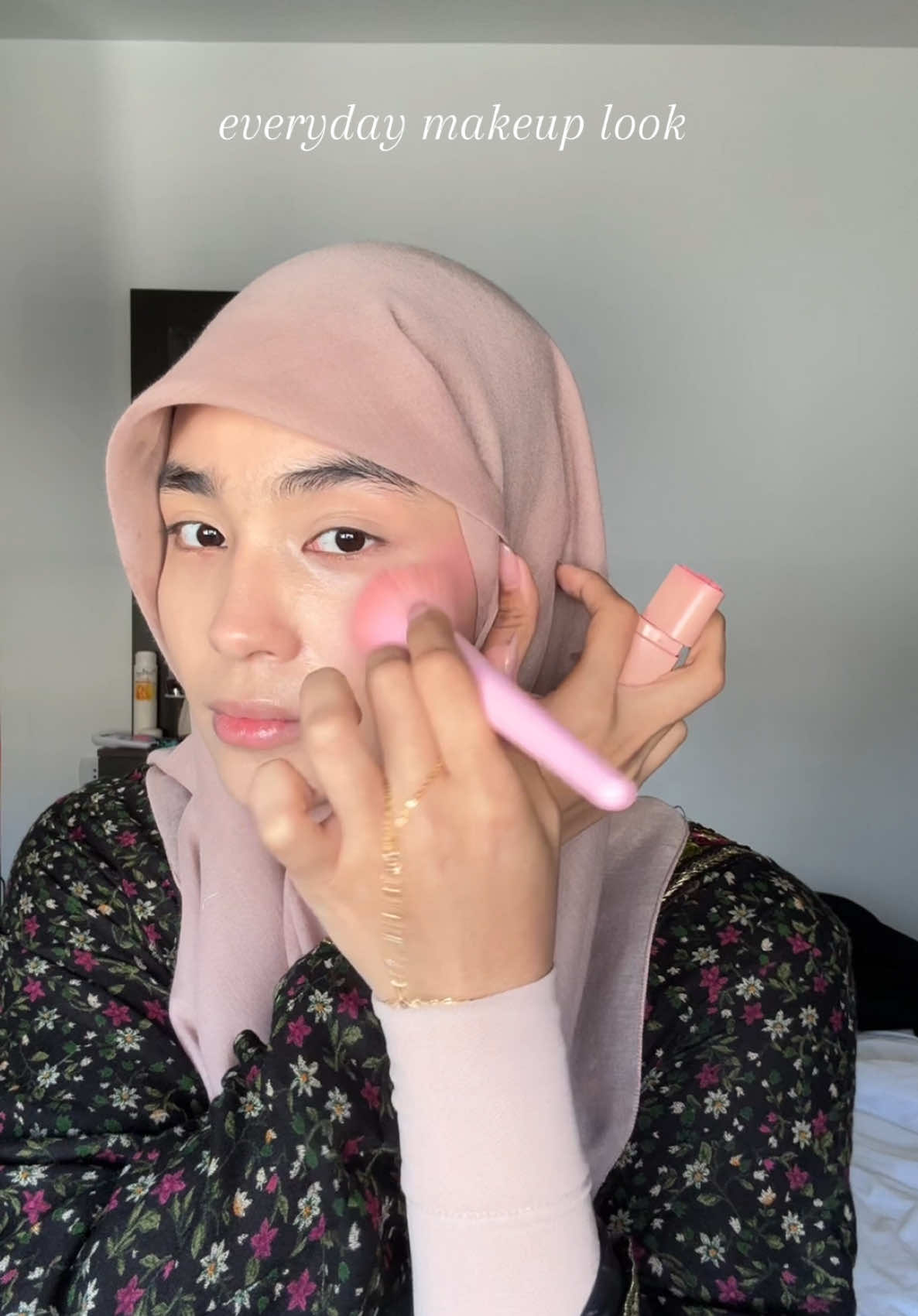 nahh since ramai tanya !! should i learn new makeup look boring asyik makeup sama je 🙂‍↔️