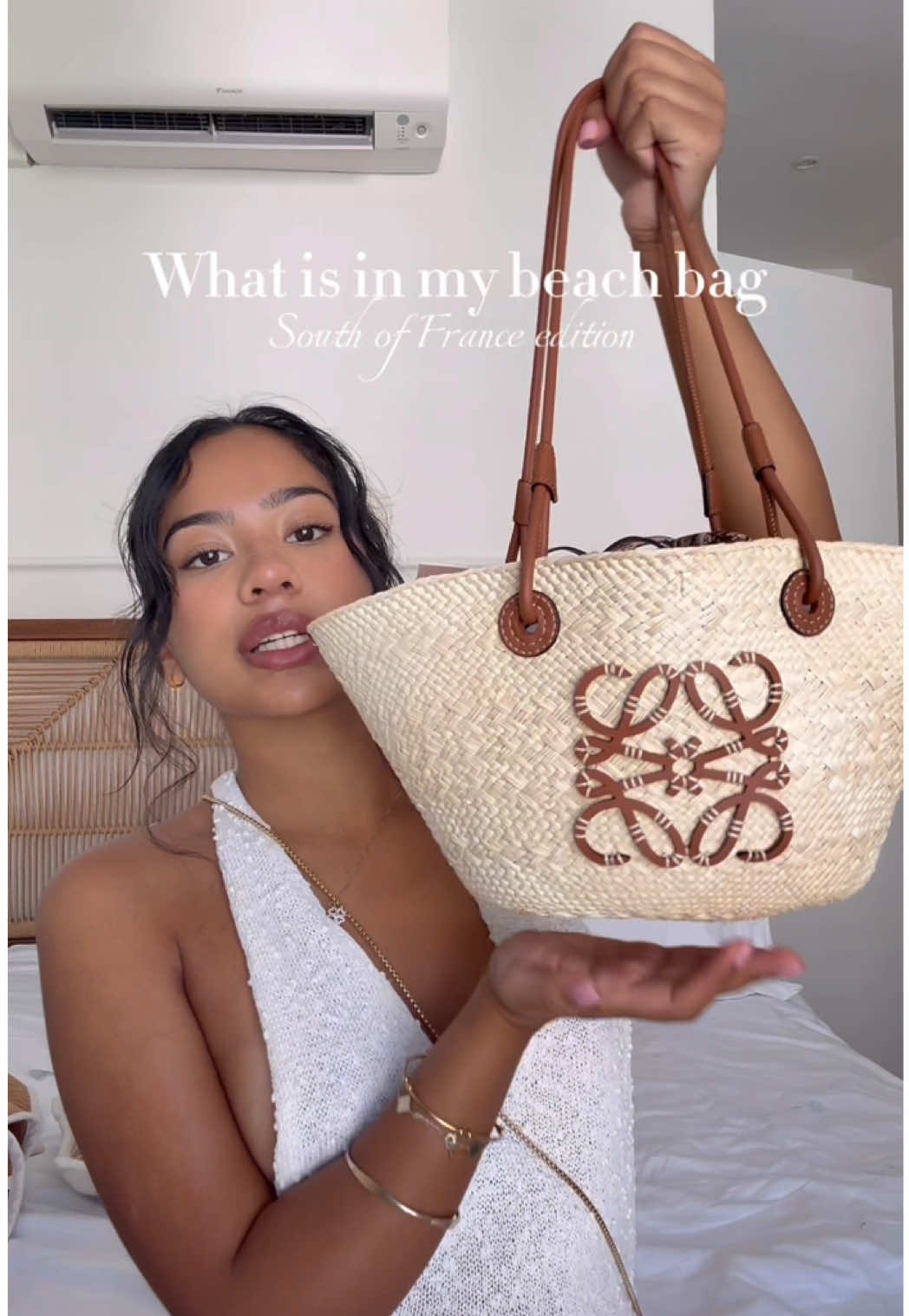 having a solo trip to prepare me for my Bali solo trip🥹🤍 #whatsinmybeachbag #solodate 