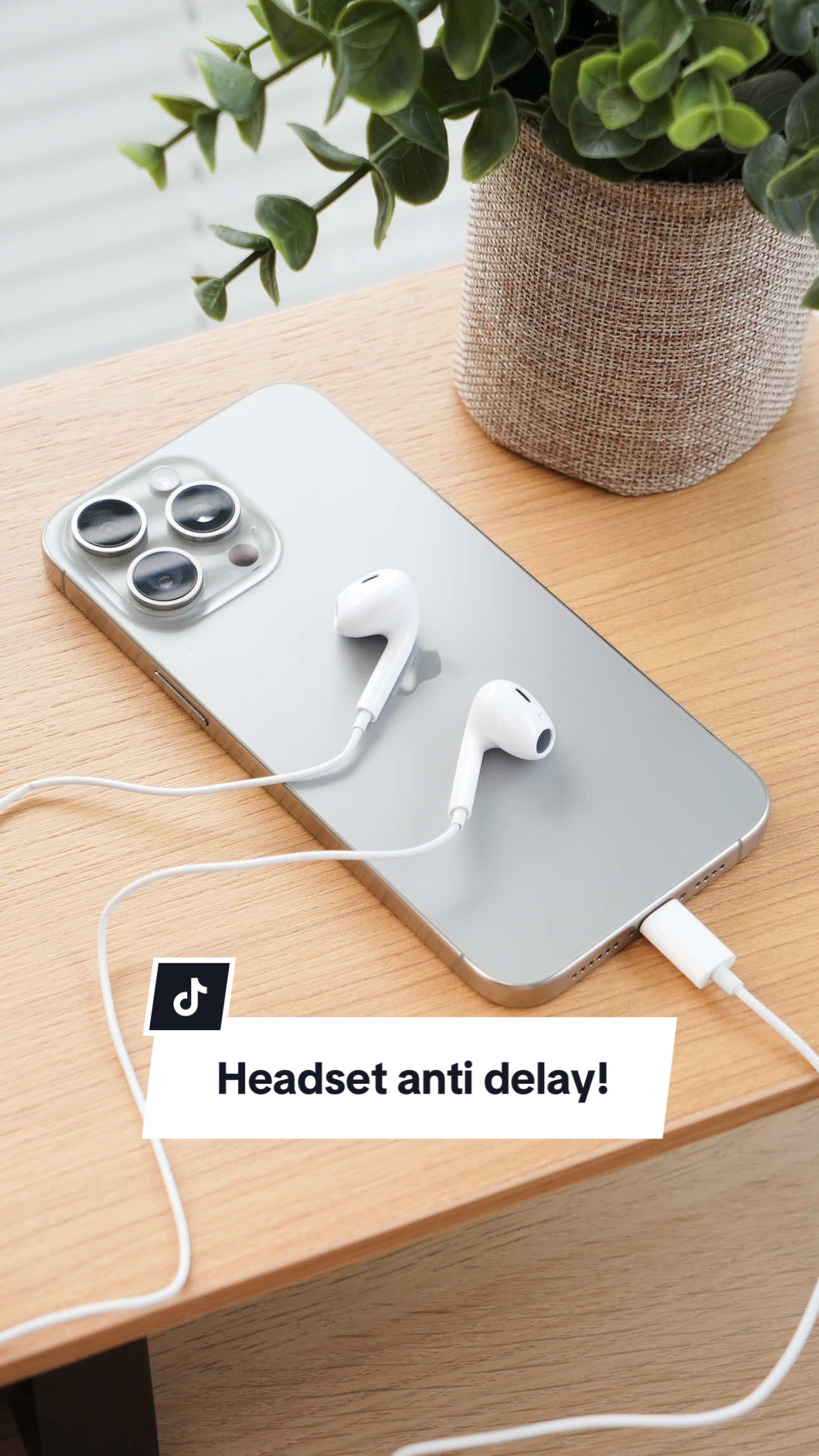 Headset anti delay, sangat cocok untuk dipake gaming! Introducing KiiP SIE01 - Wired headset HD Call Tersedia dalam 3 varian:  - USB-C - Lightning - Jack 3.5mm #headset #headsetantidelay #headsetkabel 