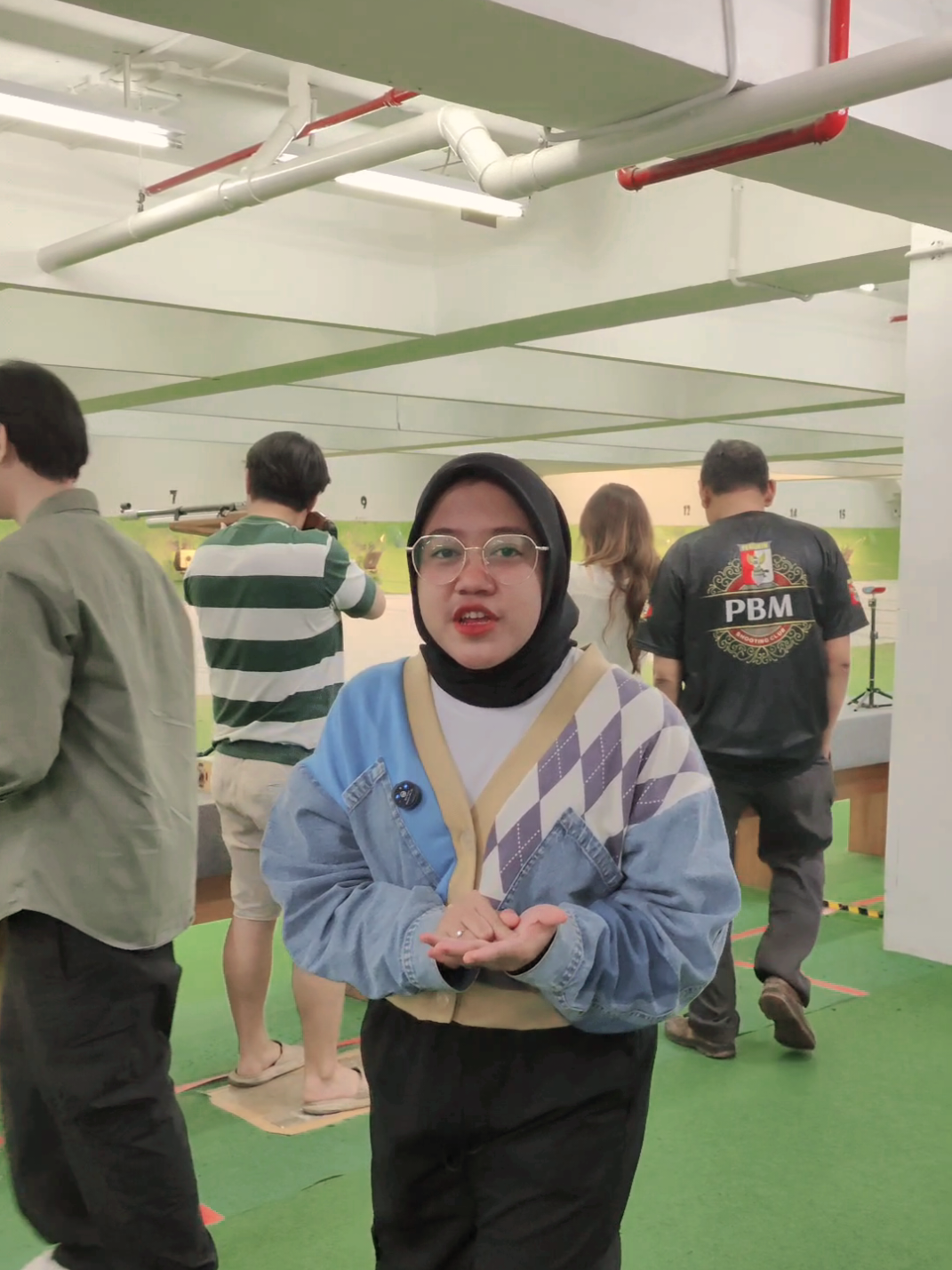 Jika kalian bingung dan bosan bisa langsung ke Gandaria City Shooting Range guys 🎯✨ #fyp #fypシ #sport #viral #jaksel 