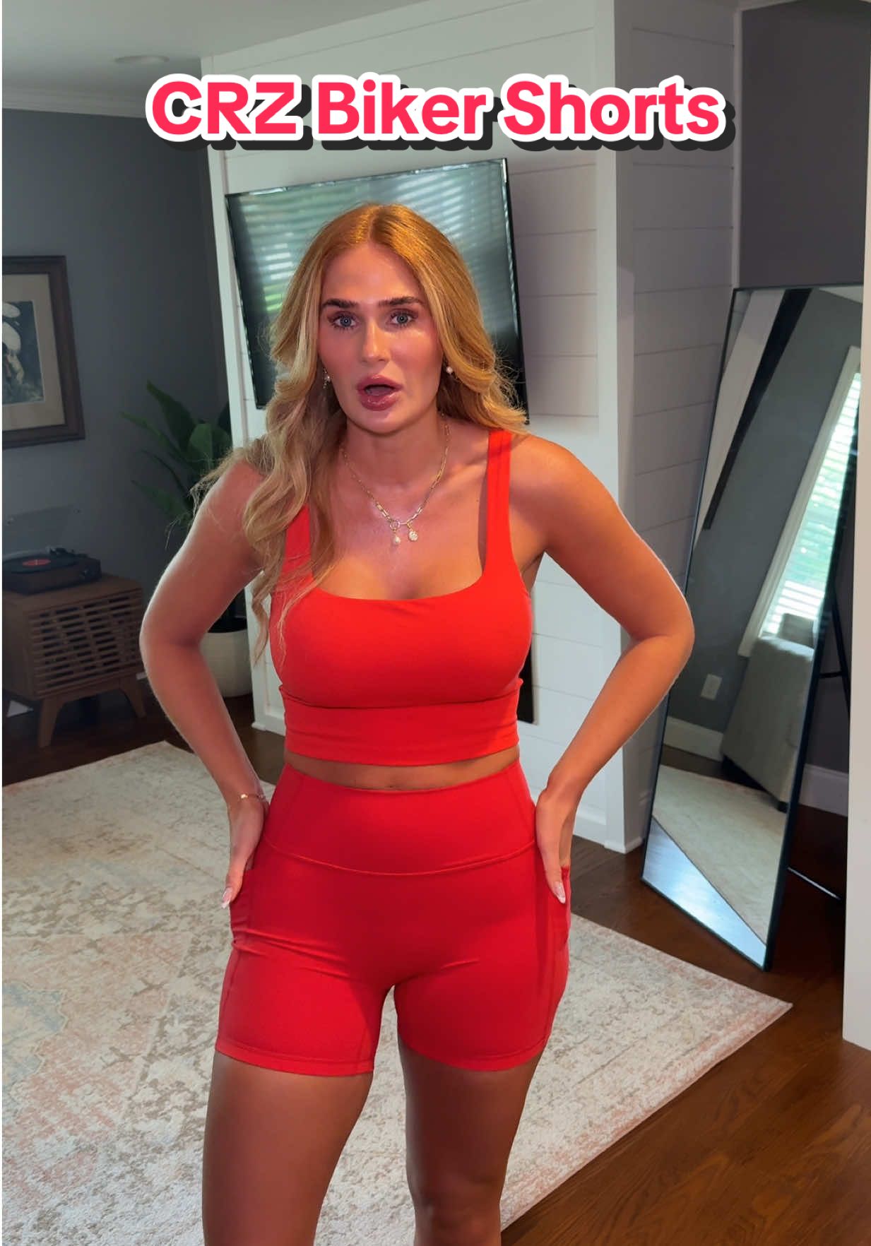 5” biker shorts, no front seam, highwaisted, higher V seam in the back, hidden butt scrunch, in the IT GIRL red 🔥 I’m 5’8 160lbs wearing a size medium ❤️ #crzyoga #bikershorts #athleisure #gymoutfit #athleticshorts 