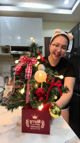 Pass na muna mag assemble ng malaking Christmas Tree hirap ligpitin 😂 #merrychristmas #christmastree #paskongpinoy #small 