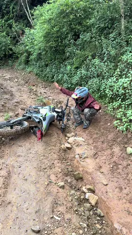 Na larda na sathi😞🙏 #fyppppppppppppppppppppppp #cx250r #rmz250 #viral #fypppp #viralvideo #viralvideo 