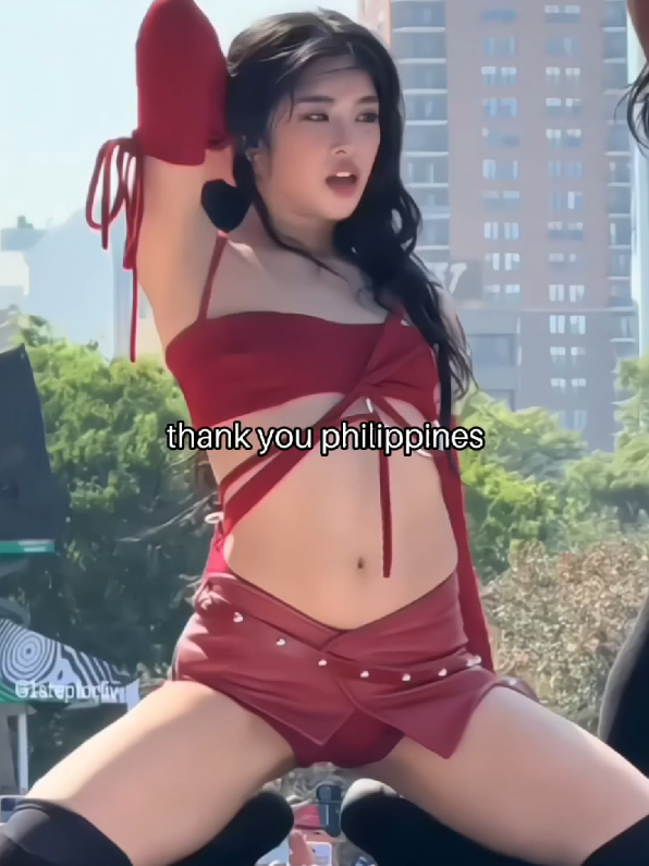 I am in love with sophia laforteza🧎‍♀️🧎‍♀️ #SOPHIA #sophialaforteza #KATSEYE_Sophia #sophia #KATSEYE_Daniela #KATSEYE_Yoonchae #KATSEYE_Megan #KATSEYE_Manon #KATSEYE_lara #daniela #katseye  #yoonchae #megan #manon #lara 