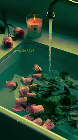 جب تعلق زخم بن جائے... کسی بھی رشتے میں جب آپ یہ محسوس کرنے لگیں کہ: ہنسی کی جگہ آنکھوں میں آنسو بسنے لگے ہیں، خوشی کے لمحے فکر اور پریشانی کی دھند میں کھو گئے ہیں، ذہن بے سکونی اور دل اضطراب کا شکار ہے، آپ کی آنکھوں کی چمک ماند پڑنے لگی ہے، آپ کی ذات، آپ کی سوچ، آپ کی پہچان دھندلی ہوتی جا رہی ہے، اور زندگی ہر دن مزید بوجھل اور مشکل محسوس ہو رہی ہے... تو جان لیجیے کہ وقت آ چکا ہے — ایسے رشتے سے خود کو آزاد کرنے کا، جس نے آپ کو سنوارنے کے بجائے توڑنا شروع کر دیا ہو۔ یہ فیصلہ کرنا آسان نہیں ہوتا۔ پہلے پہل، دل ٹوٹتا ہے، ایسا لگتا ہے جیسے روح سے جان نکالی جا رہی ہو، سناٹا، تنہائی، اور درد دوست بن جاتے ہیں۔ مگر یقین جانیں — اسی خاموشی کے بیچ سے، ایک دن ایک عجیب سا سکون جنم لیتا ہے... ایک ایسی تسکینِ دل، ایسی راحتِ جاں جو کسی قیمت پر خریدی نہیں جا سکتی۔ تب آپ کو احساس ہوتا ہے کہ: 