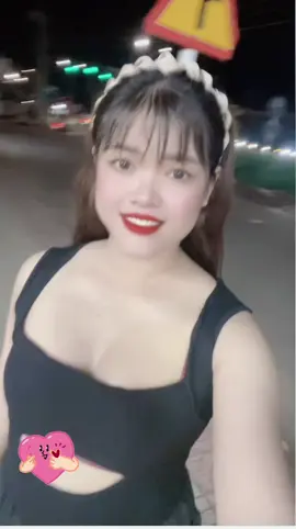 Ngã tư đường vô tình gặp đượccccccc🤪 #xuhuongtiktok #odauconlaumoinoi 