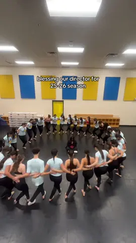 🙌🙌#team #director #newseason #rgv #fnl #gotigers #hidalgo #dance #drillteam #vvhs 