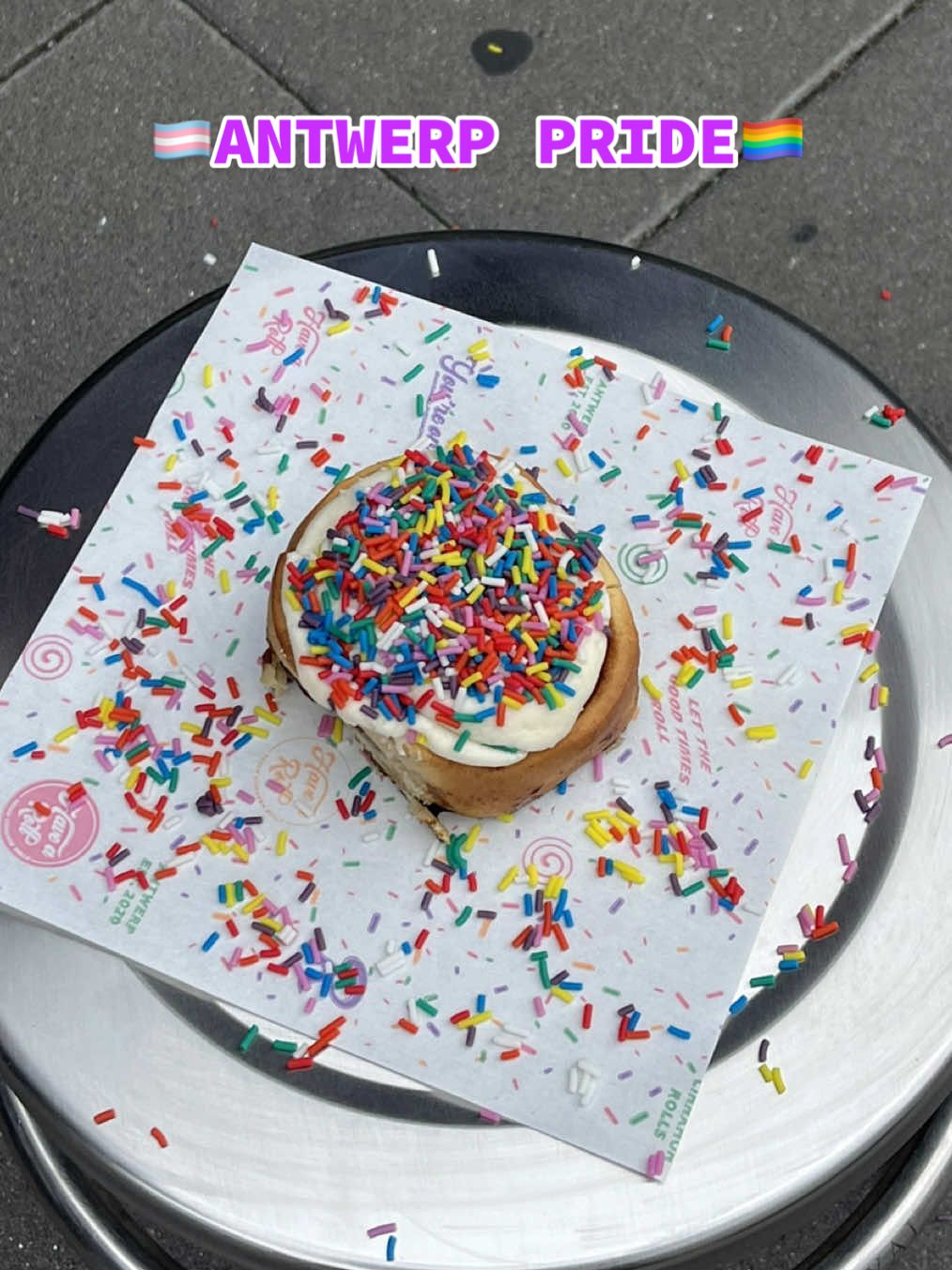 Happy pride!!🩵💚💛🧡❤️ *offer only 9/8 in the Antwerp store #antwerp #cinnamonroll #Pride #fyp #discount 