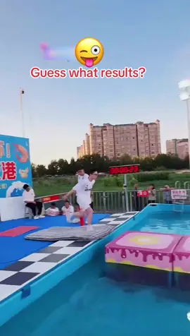 Guess how long time he will fall into water?#game #sports #waterpark #jokes 