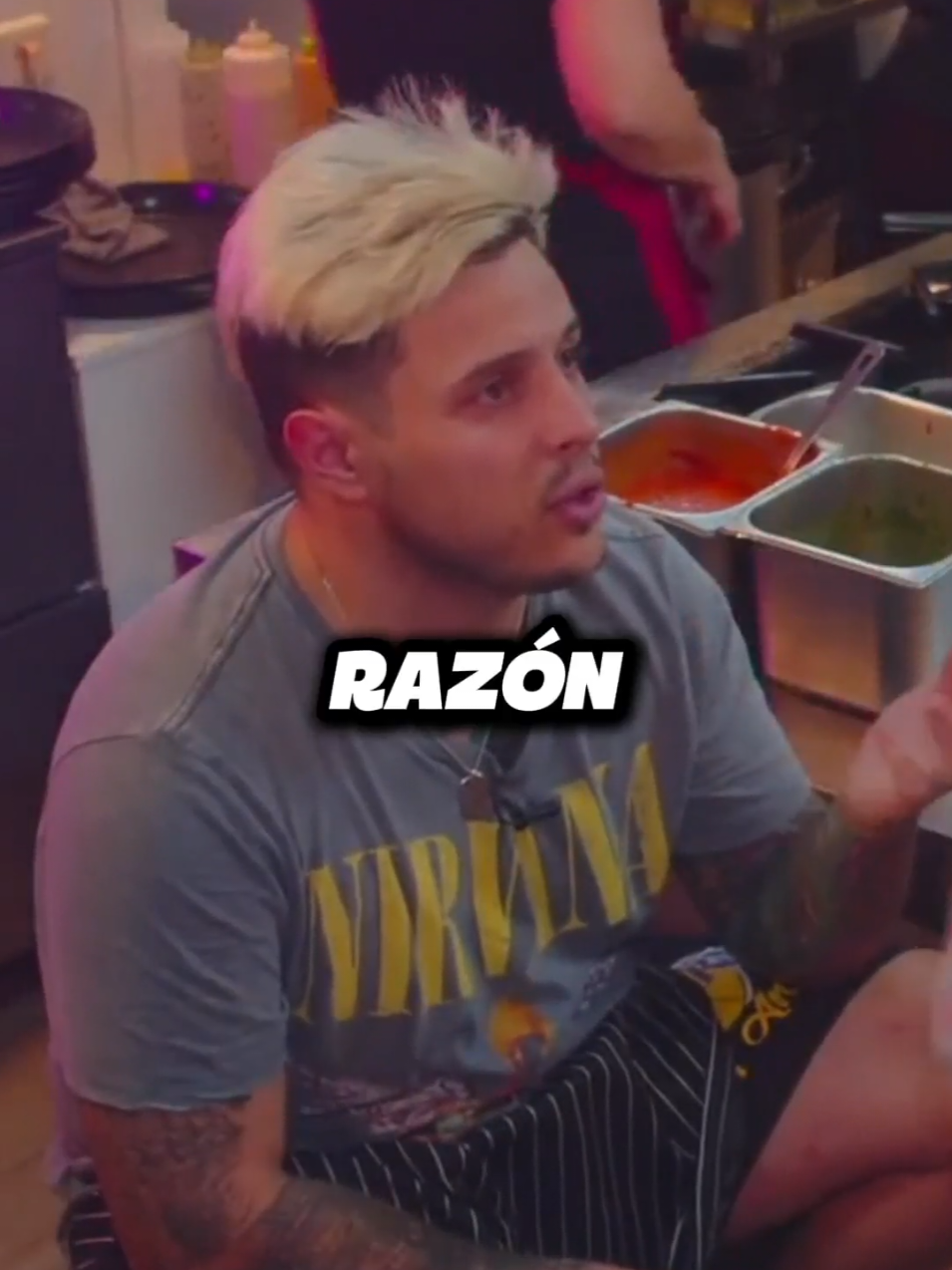 ESTOY DESEANDO IR A CASA PARA... #arrozydesgracias #zapatillas #cocina #humor #pareja 