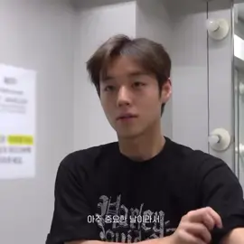 the way I dont understand a single word coming out of his mouth but I could still listen to him yapping all day 😭😭😭i love him sm im gonna die #PARKJIHOON #jihoon #weakheroclass1 #kpop 