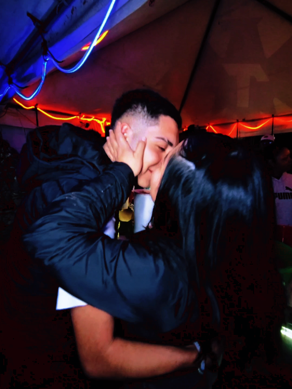 EN SUM PUEDES ENCONTRAR AL AMOR DE TU VIDA.🥵 Se quedo con ganas de más beso mi compa.🤣 #fyp #entrevistas #cuautitlanizcalli #sumizcalli #duvayescas 