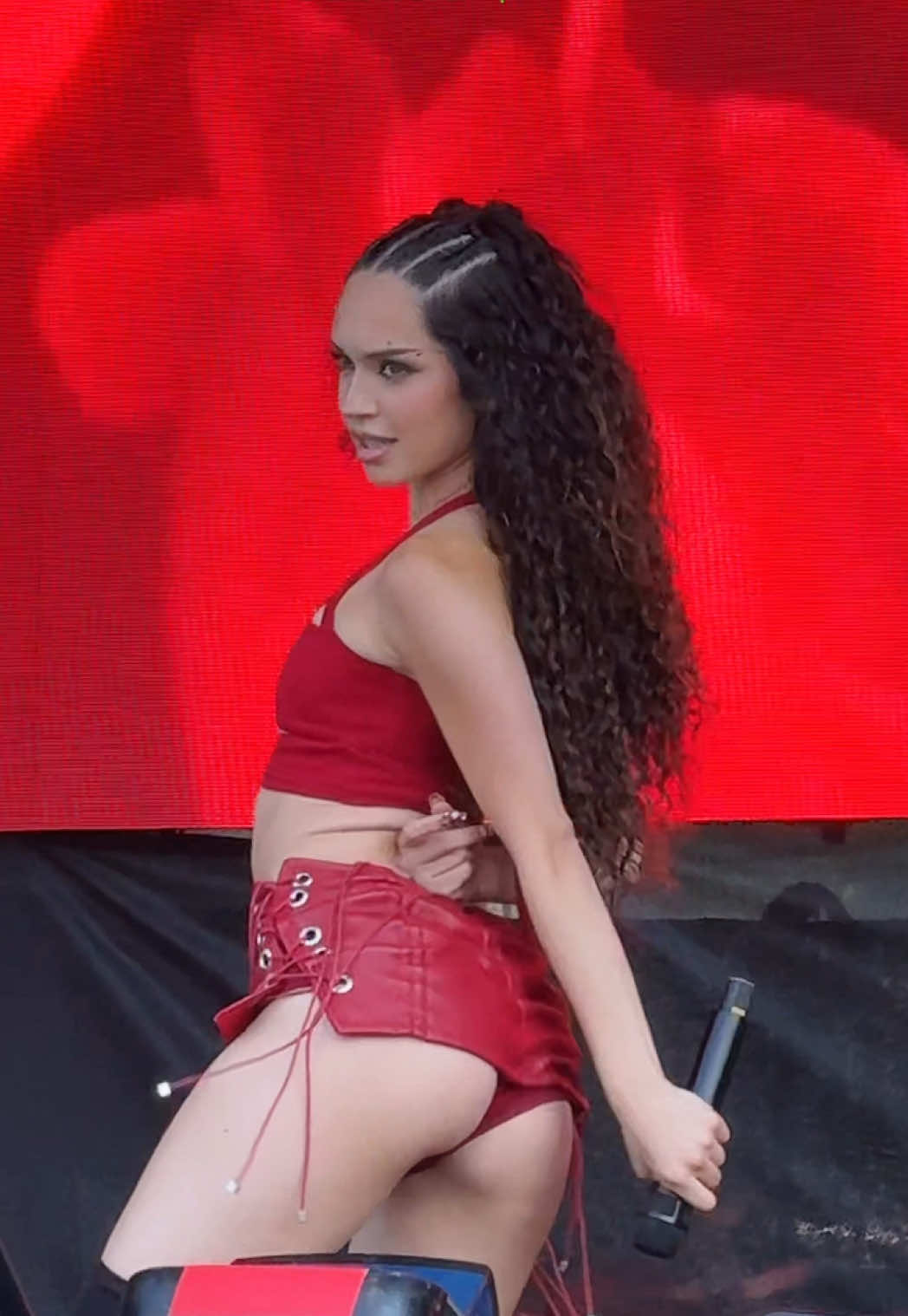 DANI 😍 @daniela avanzini @KATSEYE  #katseye #dani #gabriela #lollapalooza #fyp 