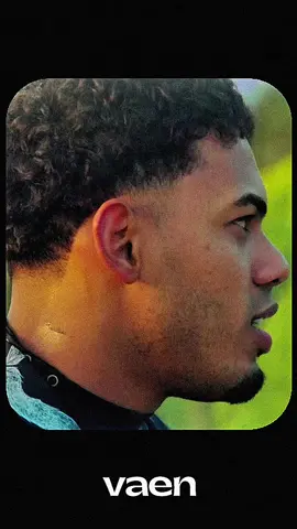 MYKE TOWERS habla de que es ser un YOUNG KINGz. #youngking #myketowers #humildad #constancia #exitopersonal 