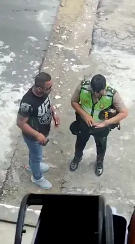 La policía en el Perú ¿Qué opinas? #NoticiasdeHoy #LaVozDeLSINCHE #fyp #viral_video #flypシ #paratii 