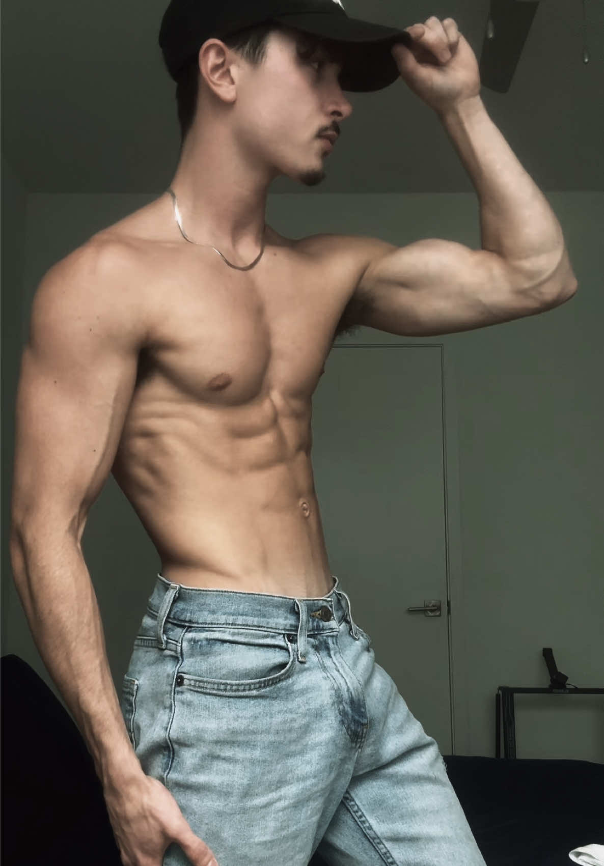 Be honest, who did the ad better: me or Sydney Sweeney? Vote in the comments! 👖 #sydneysweeney #americaneagle #jeans #parody #genes 