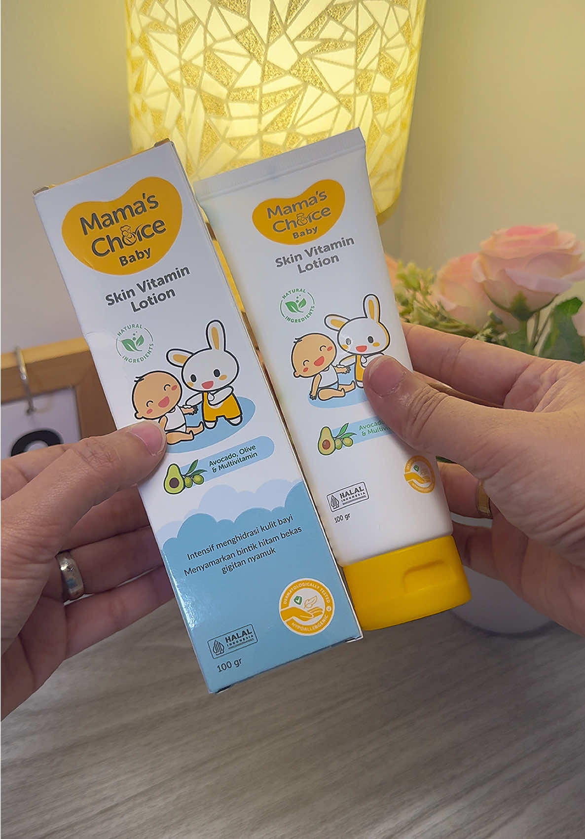 Mama's Choice Skin Vitamin Lotion. Nakakamoisturize ng skin ni baby, safe for newborn and sensitive skin. #mamaschoice #babylotion #babies #babyessential #forbabies #moisturizer #babyskincare @Mama's Choice Philippines