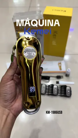 MÁQUINA KEMEI MODELO 1986 CLIPPER KEMEI DORADA 💈💇🏻‍♂️  📍 C. C. Galerías Mall Maracaibo #clipper #maquinacortarcabello #kemeihairclipper #barberia #kemei #fyp #galeriasmall #barbero #clippers #fypシ゚ #kemei2299 #kemei1986  #kemei2293 