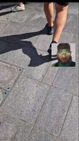 #Whatsappsnake in london#solidsnake #metalgearsolid 