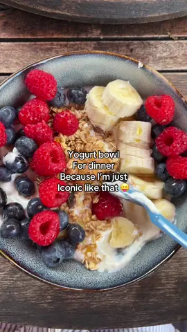 I’m addicted to yogurt bowls 🤦🏼‍♀️ get the Fage 5% Greek yogurt It’s the best ! #fyp #pinterest #pinterestaesthetic #girls #yogurtbowl #yogurt #greekyogurt #viral #trendd #food #girldinner #xyzabca 