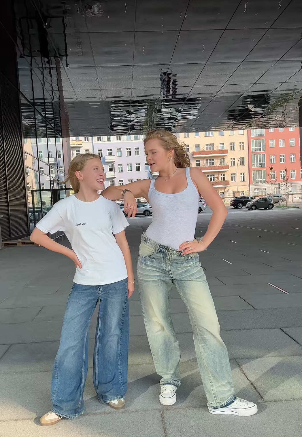Wir wollen noch ein bisschen tanzen 👯‍♀️ #chiaratews#dance#neinschatz 