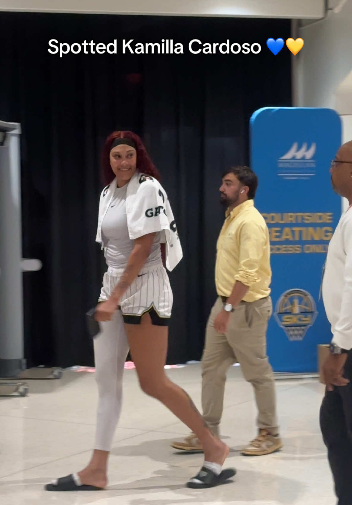 Hey Kamilla! Chicago loves you #kamillacardoso #WNBA #chicago #basketball #sportstok 