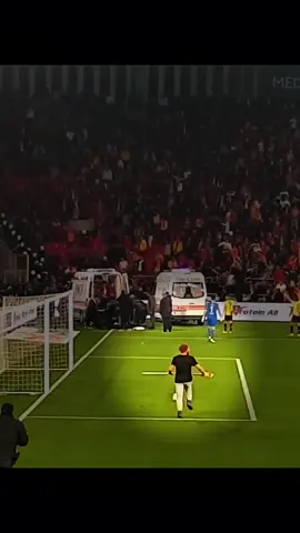 Players vs Fans 🤯#respect #footballmoments #pourtoi #foryoupage #fan #surprise 