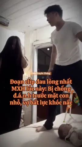 Nguồn Mạng Xã Hội  2 năm a đi nghĩa vụ tui vẫn luôn 1 lòng 1 dạ chờ đợi a trở về thực hiện lời hứa năm xưa là sau này sẽ bù đắp cho tui thật nhiều và sẽ cho tui 1 gđ hạnh phúc🌝 Ấy vậy mà khi a trở về , a đỗ vào chuyên nghiệp ngành công an thì cũng từ đây a bắt đầu thay đổi👮‍♀️ Mặc dù cuối cùng 2 đứa cũng về 1 nhà, đã là vợ chồng hợp pháp và có vs nhau 1 e bé rất đáng yêu nhưng đám cưới của 2 đứa chưa kịp tổ chức thì a đã thay lòng đổi dạ ntn #cliphot #mangxahoi #tintuc #dramatiktok #capnhatmoinhat #xh #viralvideo 