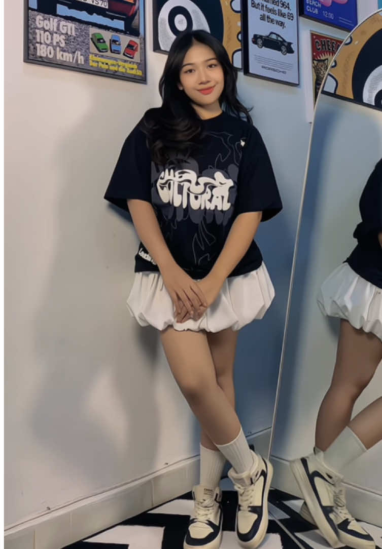 boxy fit superr cakepp❤️‍🔥 >> @Cultural Leading On The Earth . #fyp #OOTD #rekomendasiboxytshirt #foryoupage #racuntiktok #outfitideas #outfitinspo #oversizedshirt #rekomendasitshirt #kaosoversize #outfitoftheday #xybca #boxyfit #black 