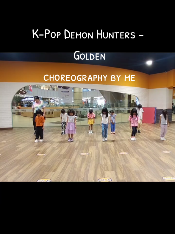 I was a ghost, I was alone... Some of them just learned the song in 10 minutes. For kids from 4-9 years old, they're amazing. Don't you think so? #rockstaracademy #golden #ostkpopdemonhunter #kpopdemonhunters #kpopdemonhuntersost #kpop #fyp #fyppppppppppppppppppppppp #netflix 