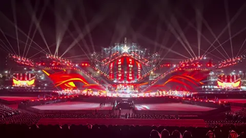 Sân khấu của V Concert như này cùng dàn line up đỉnh...có vừa lòng khản giả chưa #xuhuong #vconcert 