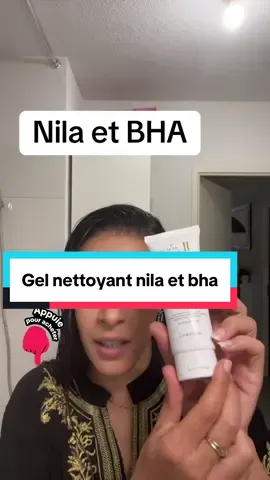 • Bye-bye taches brunes : il les atténue visiblement, pour un teint plus lumineux et plus uniforme. • Peau en pleine forme : il améliore durablement l'aspect général de ta peau, jour après jour. • Grain de peau affiné : adieu texture irrégulière, bonjour douceur ! •SOS boutons et imperfections : il aide à faire disparaitre les imperfections, même les microkystes. • Pores désincrustés : il agit en profondeur, sans agresser. • Peeling tout doux : l'effet coup d'éclat sans rougeurs ni tiraillements. •Teint plus net : il lisse les pores dilatés pour une peau plus régulière.