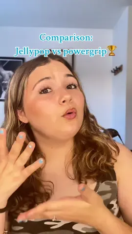 Left side: Jelly Pop 🍉  Right side: Power Grip 💪 Which one is your favorite? @e.l.f. Cosmetics @realtechniques  @NYX Professional Makeup  #jellypop #powergripprimer #comparison #GlowUp #olebrandselect #microinfluencer #fyp