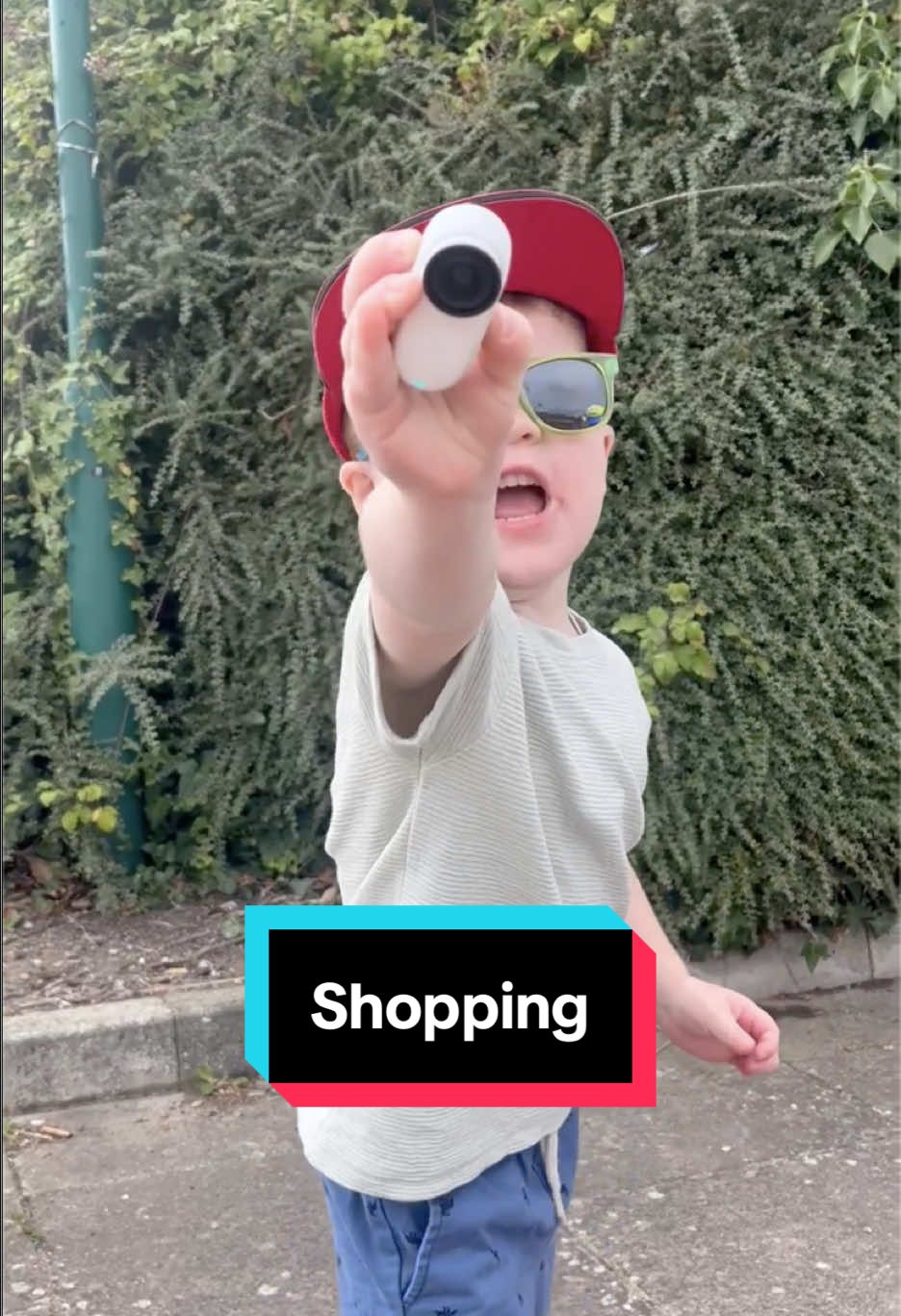 AD 🛒Spending some time today shopping at @Morrisons | Groceries & Food for some specials gifts for my teachers 🧑‍🏫🎁 and a few cheeky ones for myself 🍬 🙊all using my @insta360 official GO 3S 📸 Check my link in bio or use code “Carter” to get your Insta360 GO 3S with 10% off and a free gift! #insta360 #insta360go3s